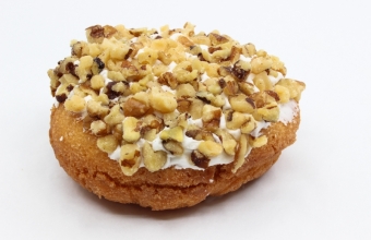 Iced Cake with Nuts